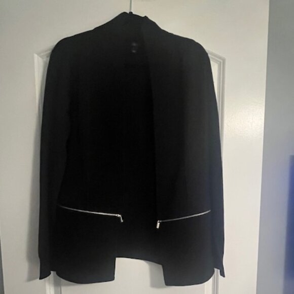 New, G.I.L.I.  long sleeved,Cardigan/crop sweater/ zipper detail, black, sz M - Picture 3 of 9